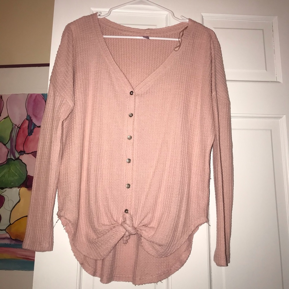 Francescas knotted shirt